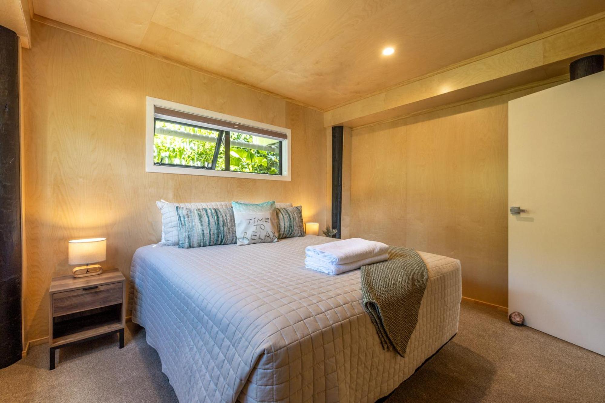 Church Bay Views - Stay Waiheke Oneroa Exterior photo