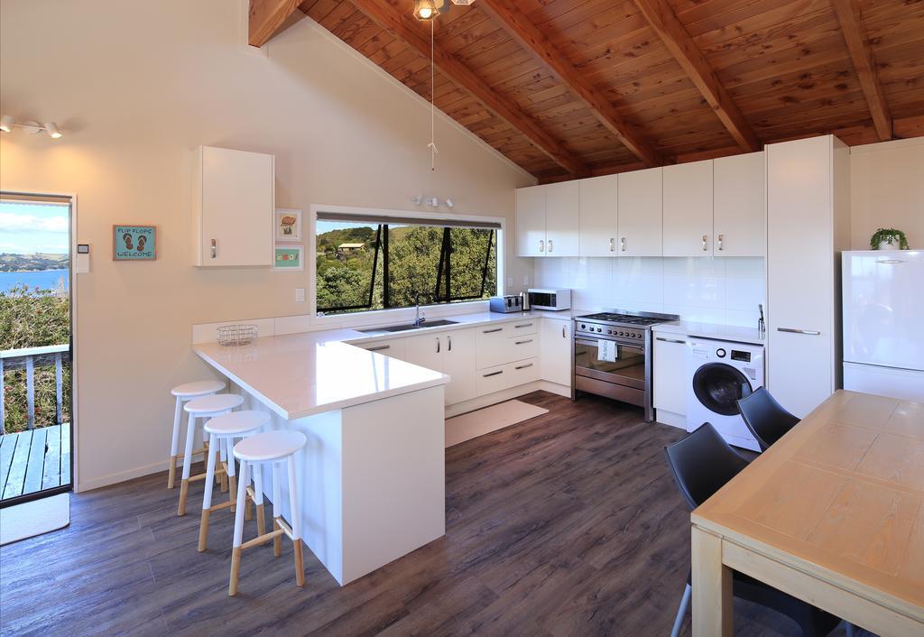 Church Bay Views - Stay Waiheke Oneroa Exterior photo